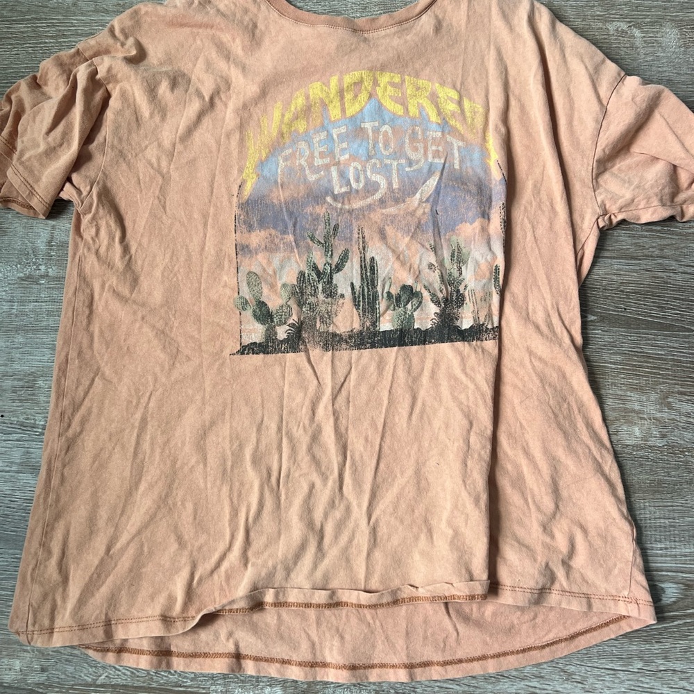Cute orange T shirt